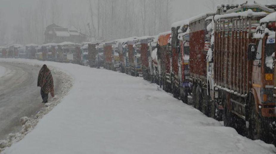 Fresh Snow in Kashmir: Srinagar–Jammu National Highway Closed for Third Day