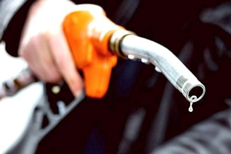 Diesel to Get Costlier in J&K From April 1: Govt Cuts Rebate by ₹2 Per Litre, Calls Move “Fiscal & Environmental Balance”