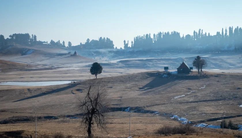 Kashmir February Heatwave 2026: Vanishing Snow, Tourism Losses, and Rising Climate Risks