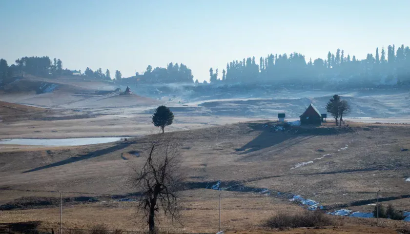 Kashmir February Heatwave 2026: Vanishing Snow, Tourism Losses, and Rising Climate Risks