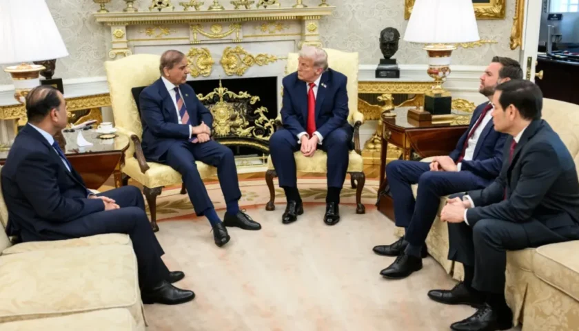 U.S.–Iran Edge Toward Exit as War Fatigue Grows; Pakistan Emerges as Peace Broker