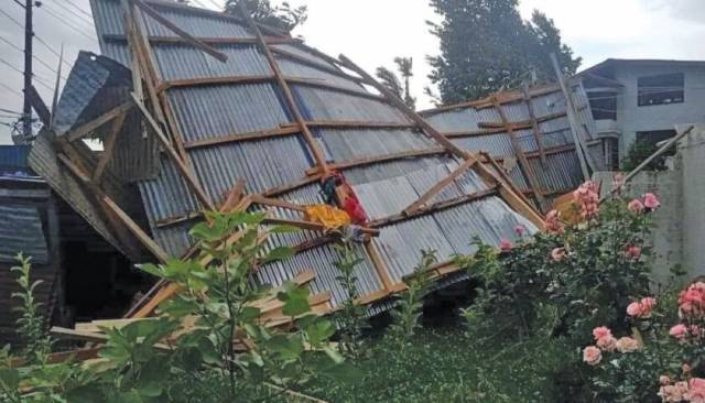 Kashmir Weather Alert: Strong Winds, Hailstorms Batter Valley; Orchards Hit Hard in Kulgam & Baramulla