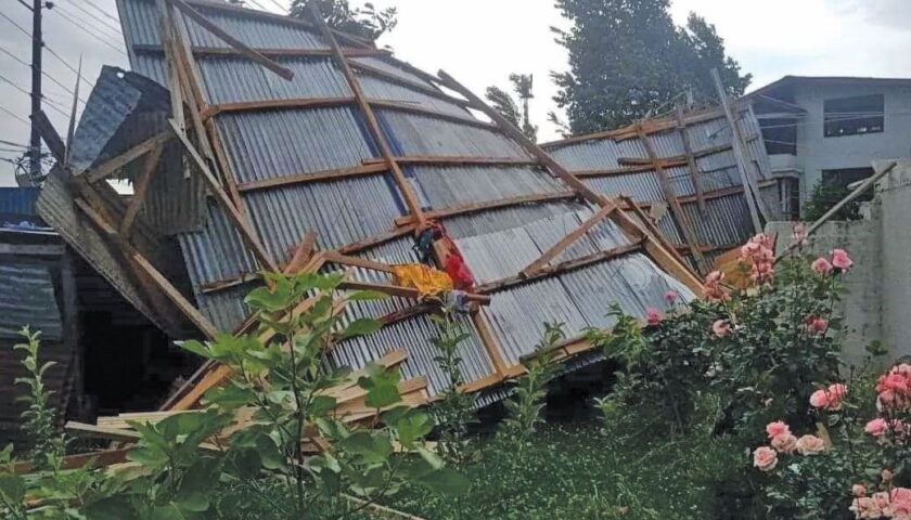 Kashmir Weather Alert: Strong Winds, Hailstorms Batter Valley; Orchards Hit Hard in Kulgam & Baramulla
