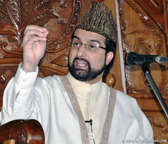 Mirwaiz Umar Farooq Calls for Masjids, Khanqahs and Imambaras to Become Centres of Social Reform in Kashmir