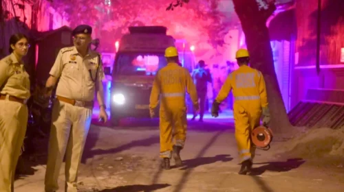 Delhi Building Collapse Near Saket Metro Station Leaves One Dead, Several Injured in Saidulajab