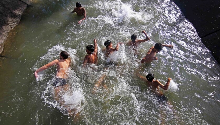Kashmir Heatwave 2026: Valley Faces Unprecedented Summer Heat as Rising Temperatures Expose Climate and Power Challenges
