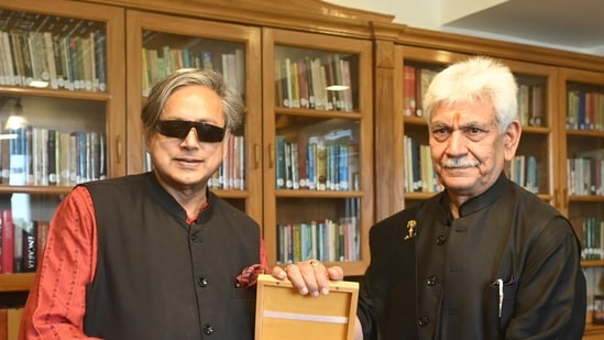 Shashi Tharoor’s Kashmir Visit Sparks Congress Rift: The Real Story Behind the Internal Power Struggle