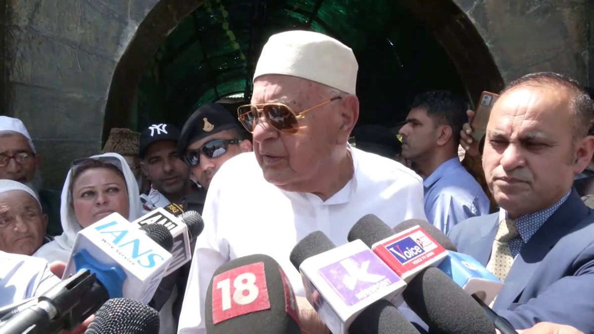 “We Won’t Invite Anyone”: Farooq Abdullah Turns NC’s Delhi Statehood Protest Into a Test of Public Mood