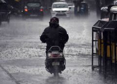 Kashmir Under Weather Alert as Heavy Rain, Gusty Winds and Thunderstorms Lash Valley; MeT Warns of Flash Floods and Landslides