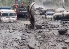 Kishtwar Cloudburst Triggers Flash Floods: Kwar Hydroelectric Project Hit, Highway Blocked as Rescue Teams Rush In