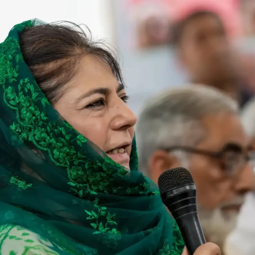 Mehbooba Mufti Apologises After Protest Remarks Trigger Political Storm in Kashmir; PDP Chief Calls Statement a ‘Slip of the Tongue’