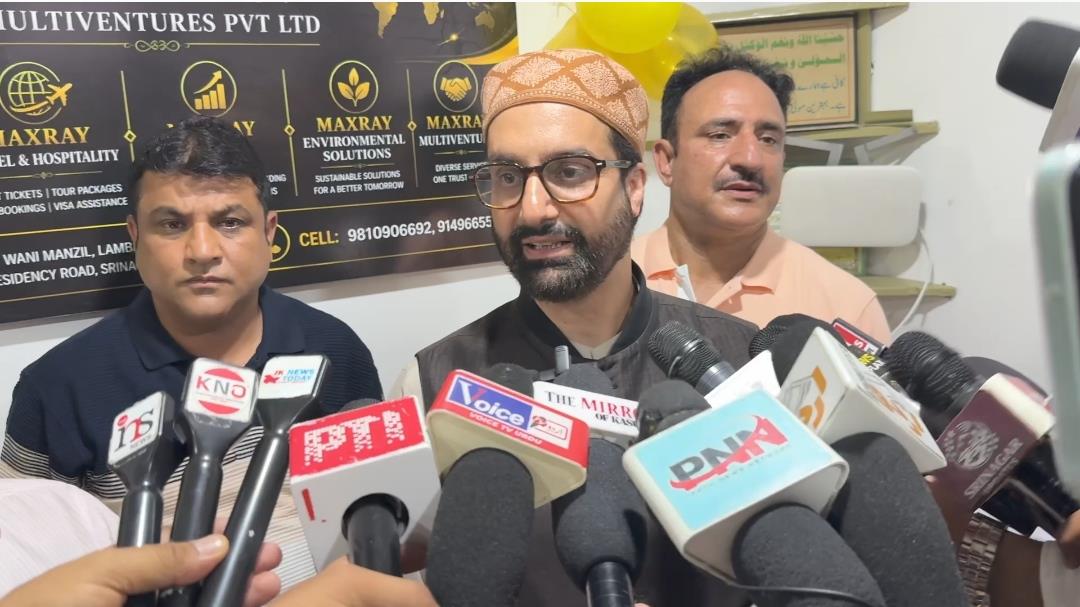 Mirwaiz Umar Farooq Opposes Book Bans, Says Democracy Thrives on Debate, Not Censorship
