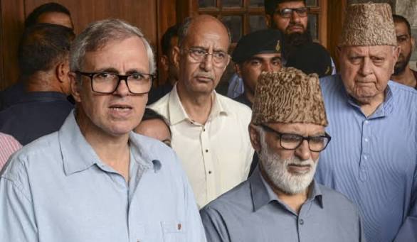 Srinagar Martyrs’ Graveyard Sealed on July 13 as Authorities Restrict Access; Omar Abdullah Questions ‘Normalcy’ Narrative