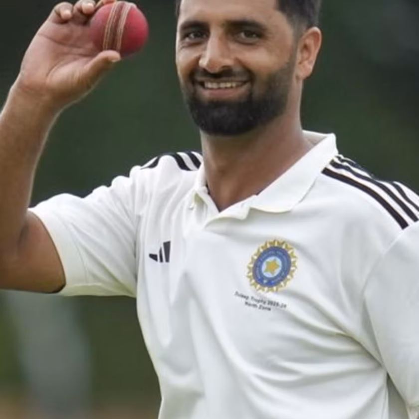 Auqib Nabi Earns Maiden India Test Call-Up: Baramulla’s ‘Express’ Turns a Kashmir Cricket Dream Into Reality