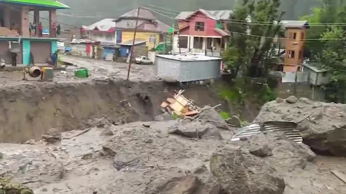Cloudbursts Ravage Kashmir: Flash Floods Sweep Villages, Inundate Homes as Weather Turns Fierce