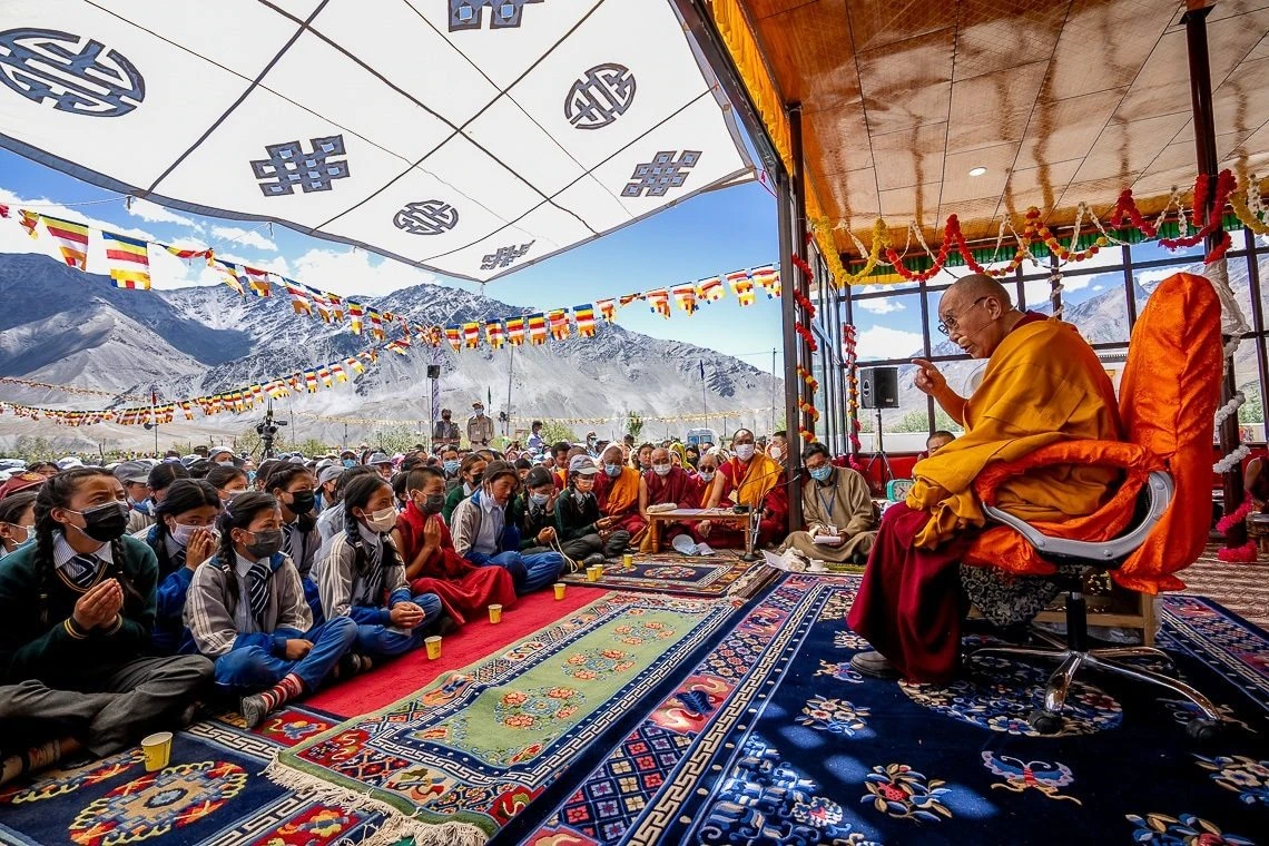 Dalai Lama Returns to Ladakh’s Devachan Campus After 32 Years, Completing a Spiritual Circle in Leh