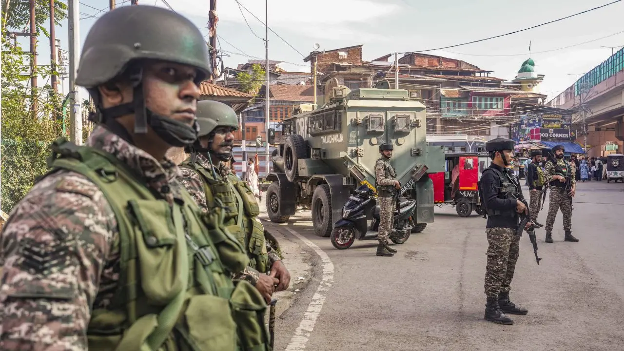 Security Tightened Across Kashmir to Protect Migrant Workers After Deadly Kulgam Terror Attack