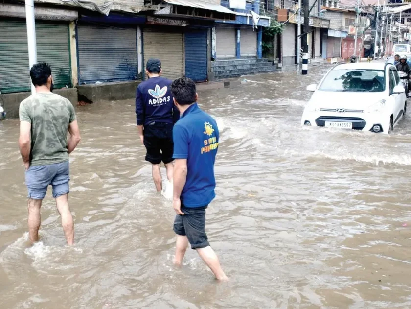 157 Projects Done, ₹3,532 Crore Spent: Why Srinagar Still Struggles With Waterlogging and Traffic