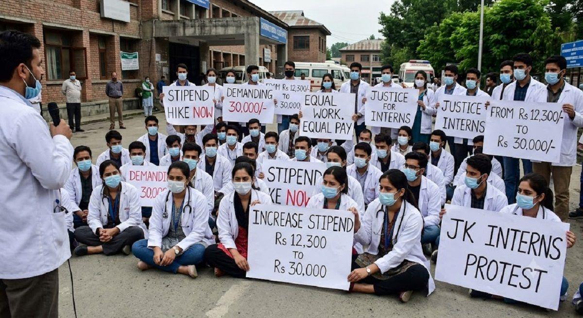J&K Medical Interns on Indefinite Strike: ₹30,000 Stipend Demand Gains Political Support