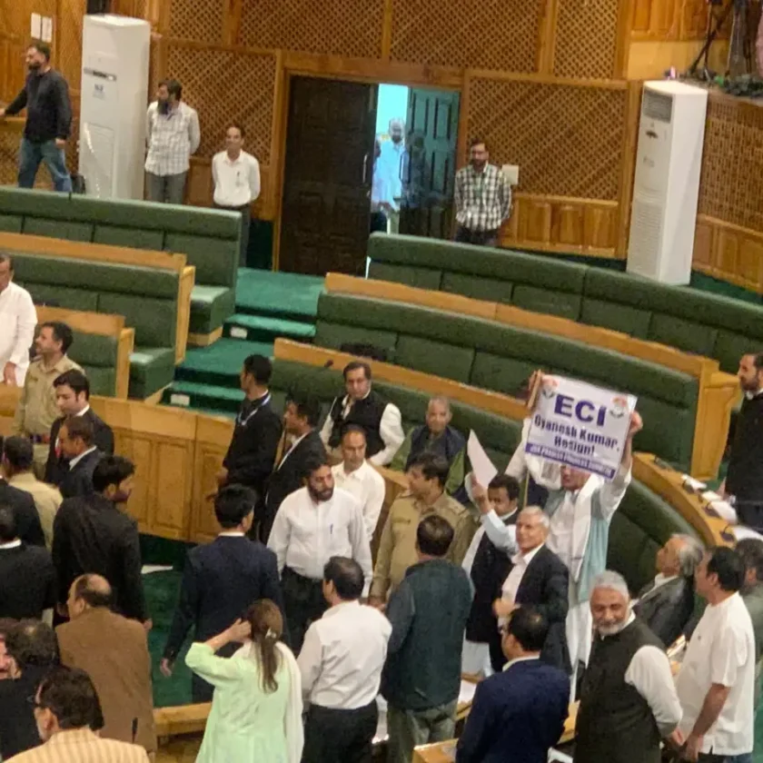 J&K Statehood Row: Bureaucrats vs Assembly as Omar Abdullah Resolution Triggers Institutional Clash
