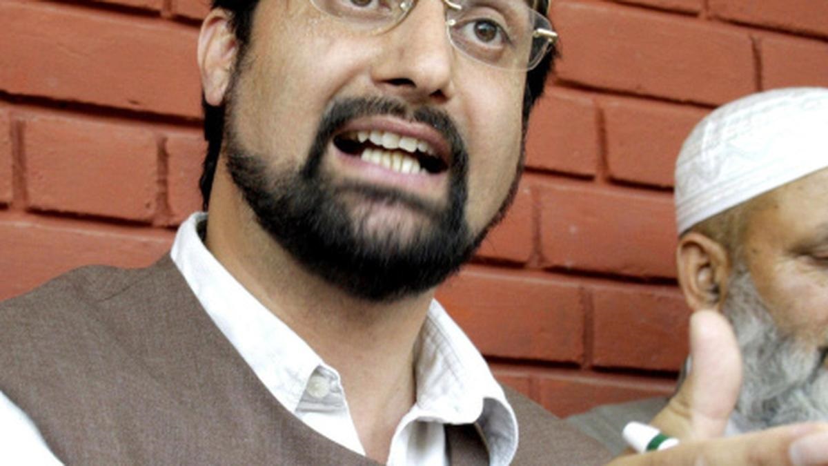 Kashmir’s Political Space Under Debate: Mirwaiz Questions Bans, Property Attachments and Exclusion