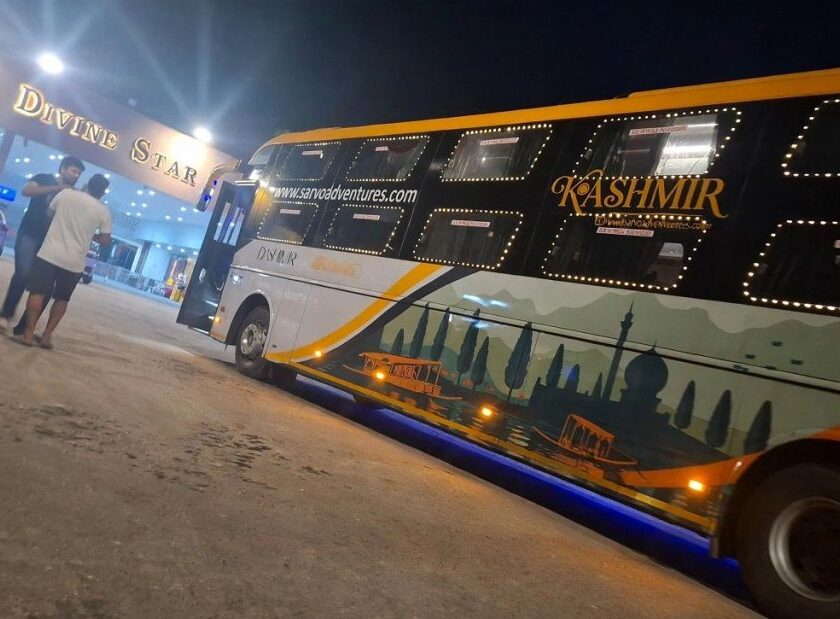 Kashmiri Passenger Injured as Stones, Bricks Hit Delhi–Srinagar Bus in Haryana